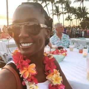 Meet your Posher, Simone